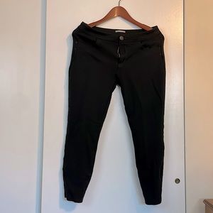 Maurices size M Short black Jeggings